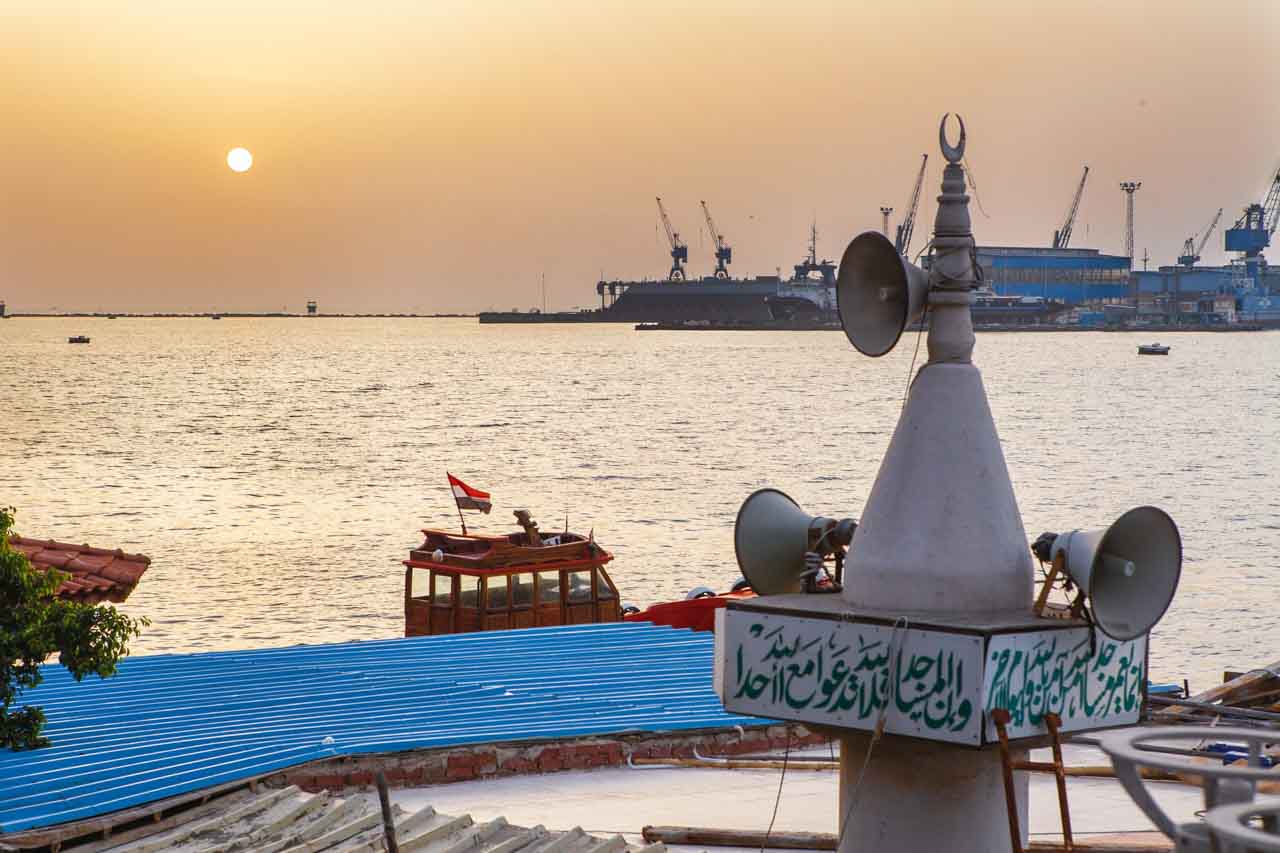 Vista do porto e do Suez Canal em Port Said, cidade ao norte do Egito